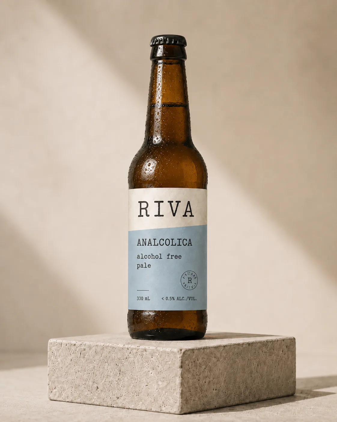 Riva Analcolica bottle